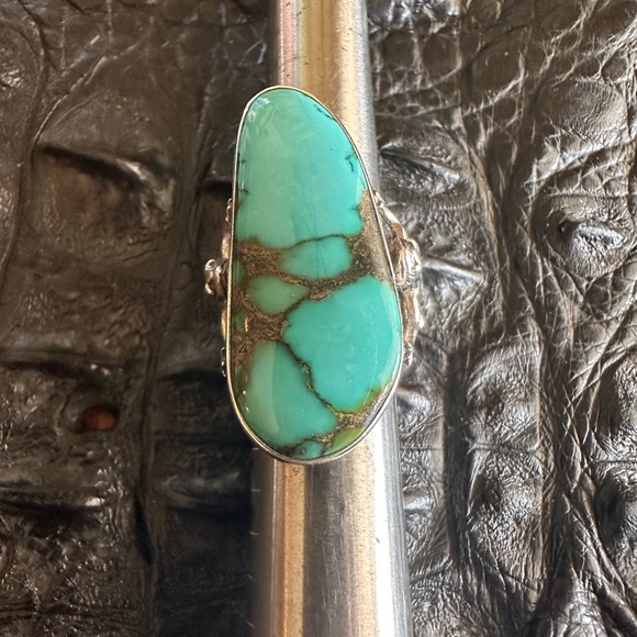 Turquoise and Sterling Silver Statement Ring - Picture 3 of 11